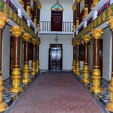 Hotel Chettinad Manor à Kānādukāttān Extérieur photo