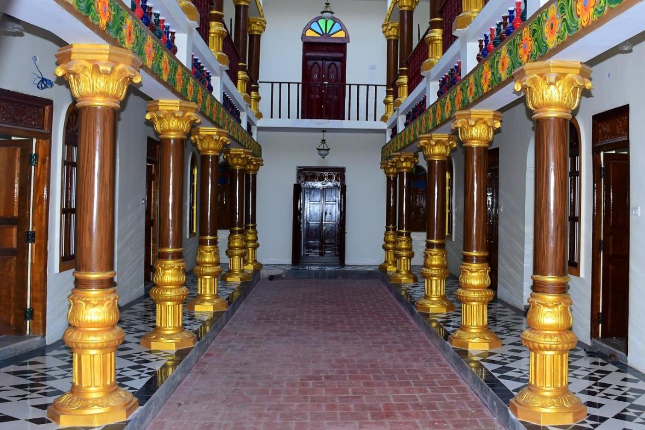 Hotel Chettinad Manor à Kānādukāttān Extérieur photo